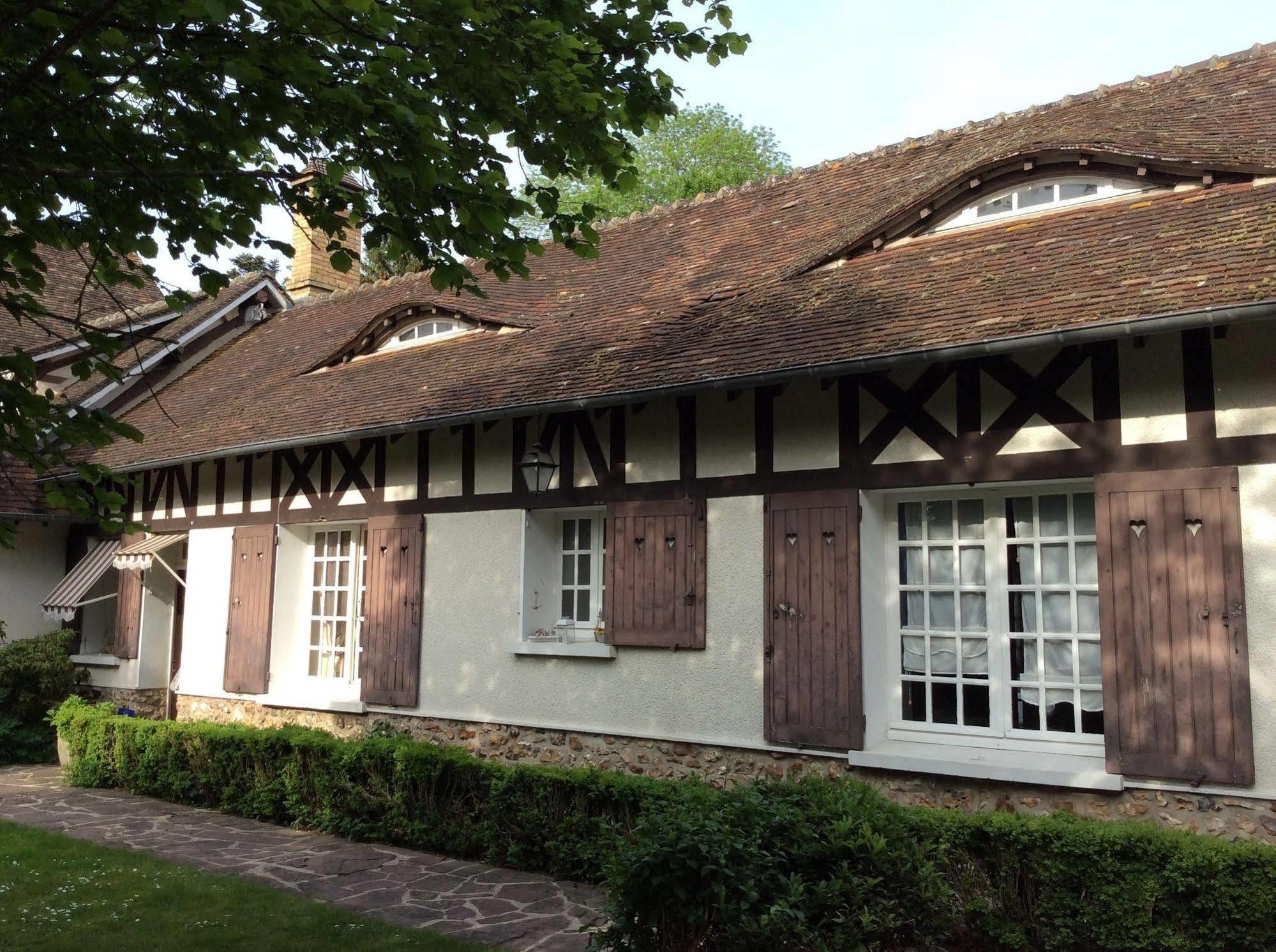 La Colliniere Hotel Sainte-Gemme-Moronval Exterior photo